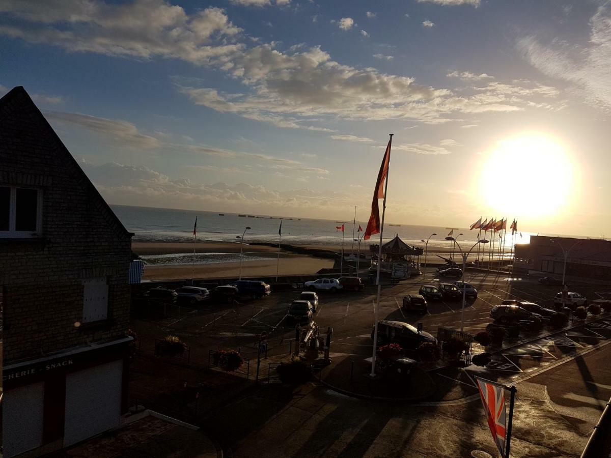 Vue mer à Arromanches Apartamento Exterior foto